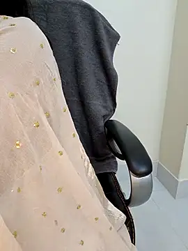 Snapshot of ariya-03 chatting on November 3, 2025, 4:50 am ariya-03 online show from November 3, 2025, 4:50 am