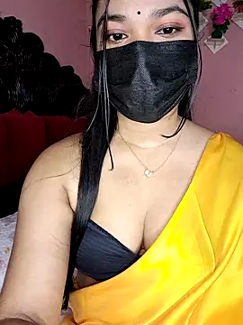 Snapshot of ariya-03 chatting on December 4, 2025, 6:40 pm ariya-03 online show from December 4, 2025, 6:40 pm