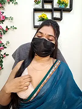 Snapshot of ariya-03 chatting on November 4, 2025, 5:44 am ariya-03 online show from November 4, 2025, 5:44 am