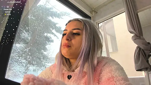 Ella Vee online show from February 21, 2026, 7:32 am