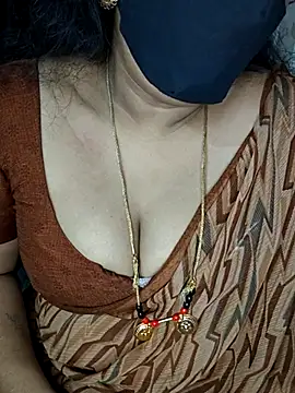 luci-queen online show from May 19, 2026, 7:43 pm