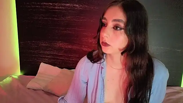 Snapshot of sharlot24 chatting on October 30, 2025, 12:42 am sharlot24 online show from October 30, 2025, 12:42 am