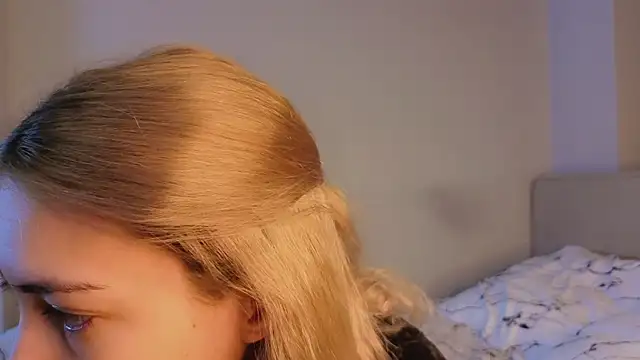 Snapshot of AngelicRice chatting on November 20, 2025, 11:22 am AngelicRice online show from November 20, 2025, 11:22 am