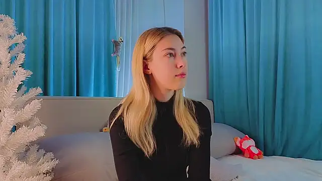 AngelicRice online show from December 18, 2025, 11:36 am