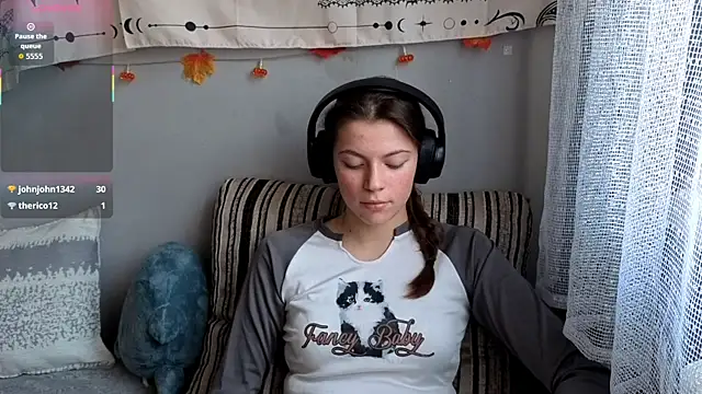 Snapshot of CutieAnny chatting on November 24, 2025, 4:45 am CutieAnny online show from November 24, 2025, 4:45 am