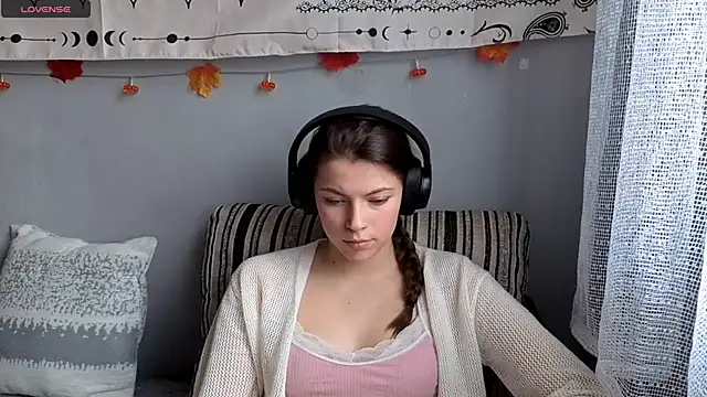 Snapshot of CutieAnny chatting on November 27, 2025, 7:09 am CutieAnny online show from November 27, 2025, 7:09 am