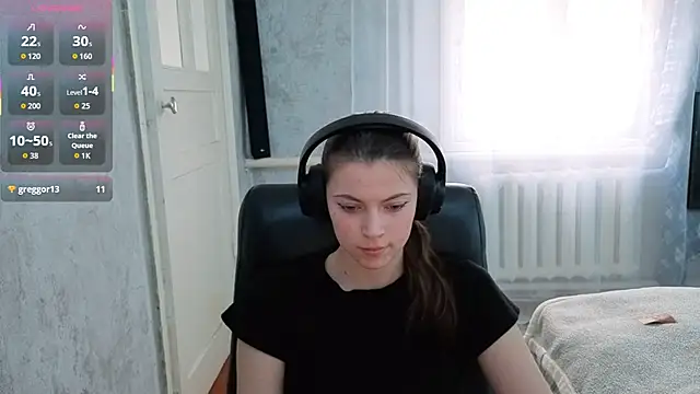 Snapshot of CutieAnny chatting on December 3, 2025, 4:57 am CutieAnny online show from December 3, 2025, 4:57 am