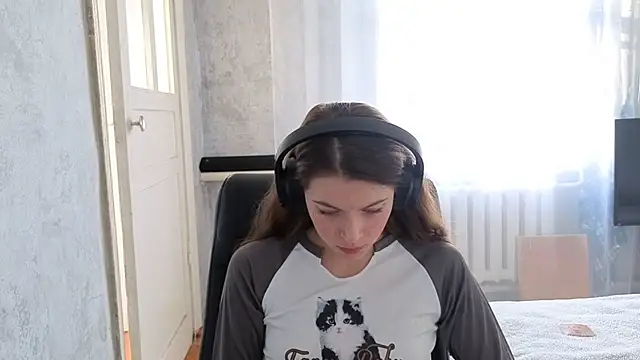 Snapshot of CutieAnny chatting on October 24, 2025, 4:22 am CutieAnny online show from October 24, 2025, 4:22 am