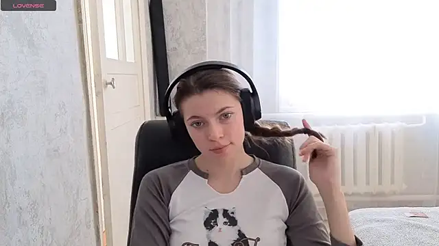 Snapshot of CutieAnny chatting on December 18, 2025, 5:56 am CutieAnny online show from December 18, 2025, 5:56 am