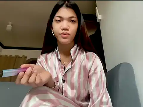 Snapshot of CassieSommereux chatting on March 1, 2026, 3:50 am CassieSommereux online show from March 1, 2026, 3:50 am