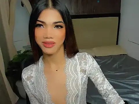 Snapshot of CassieSommereux chatting on December 16, 2025, 5:28 pm CassieSommereux online show from December 16, 2025, 5:28 pm