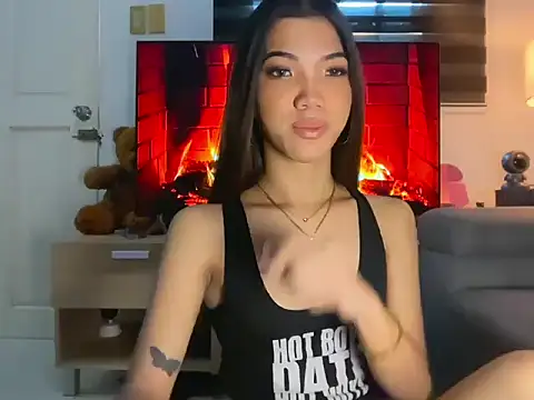 Snapshot of CassieSommereux chatting on February 18, 2026, 11:34 pm CassieSommereux online show from February 18, 2026, 11:34 pm