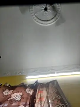 Snapshot of Tamilgud23 chatting on September 18, 2025, 10:18 am Tamilgud23 online show from September 18, 2025, 10:18 am