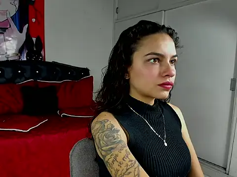 Skylovershot online show from February 5, 2026, 4:25 pm