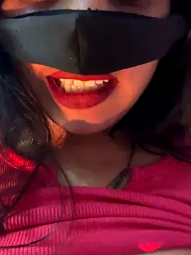 Snapshot of V-Hot-Sweti chatting on November 8, 2025, 9:35 am V-Hot-Sweti online show from November 8, 2025, 9:35 am