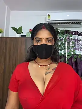 Snapshot of V-Hot-Sweti chatting on October 27, 2025, 9:21 am V-Hot-Sweti online show from October 27, 2025, 9:21 am