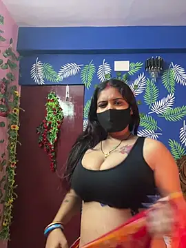 Snapshot of V-Hot-Sweti chatting on January 13, 2026, 7:23 am V-Hot-Sweti online show from January 13, 2026, 7:23 am