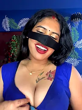 Snapshot of V-Hot-Sweti chatting on November 20, 2025, 8:42 pm V-Hot-Sweti online show from November 20, 2025, 8:42 pm