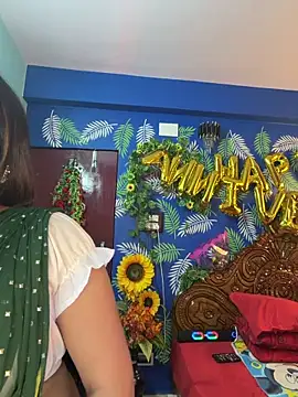 Snapshot of V-Hot-Sweti chatting on February 25, 2026, 3:56 pm V-Hot-Sweti online show from February 25, 2026, 3:56 pm