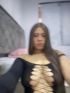 Layla fontainex x online show from June 19, 2026, 1:50 pm