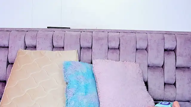 Alexa-Hunter online show from March 15, 2026, 9:44 pm