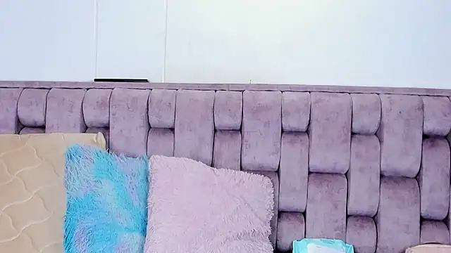 Alexa-Hunter online show from April 13, 2026, 10:58 pm