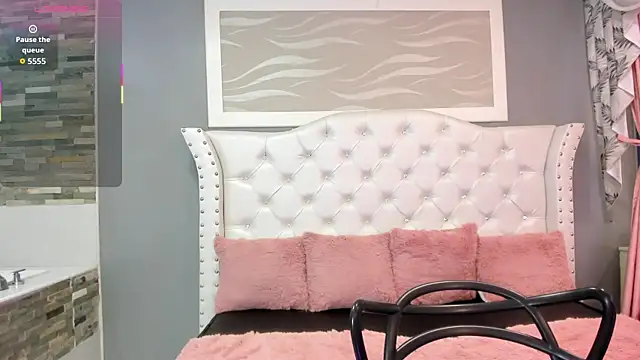  camila ortiz online show from September 30, 2025, 8:04 pm