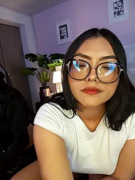 Ema wett online show from October 21, 2025, 11:26 pm