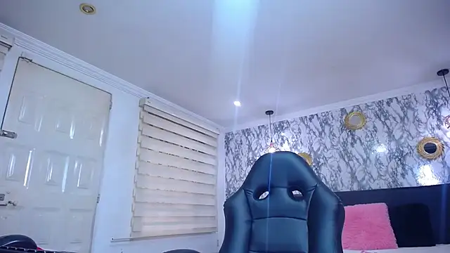 Dafne castro  online show from January 5, 2026, 7:17 pm