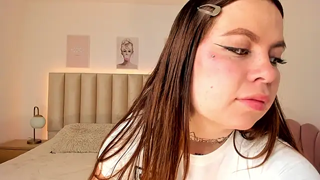 Snapshot of melissa_es chatting on November 7, 2025, 12:10 pm melissa es online show from November 7, 2025, 12:10 pm