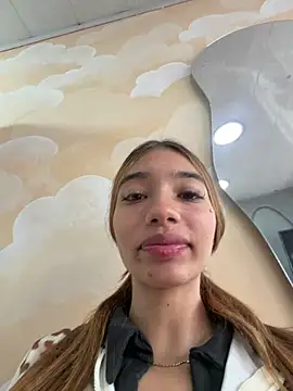 Snapshot of Sophia_Queen03 chatting on March 12, 2026, 8:02 pm Sophia Queen03 online show from March 12, 2026, 8:02 pm