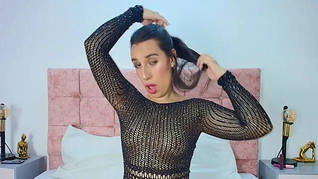 Snapshot of _BellaBrown chatting on September 24, 2025, 8:37 pm BellaBrown online show from September 24, 2025, 8:37 pm