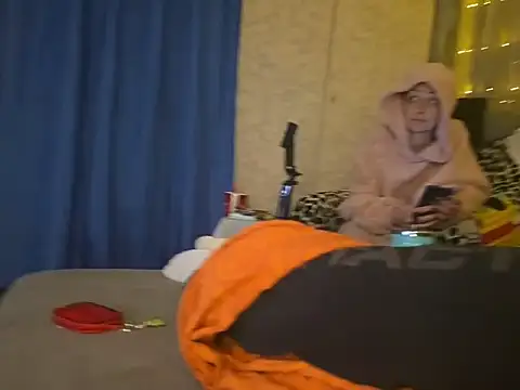 Snapshot of NikkyRider chatting on December 14, 2025, 9:20 pm NikkyRider online show from December 14, 2025, 9:20 pm