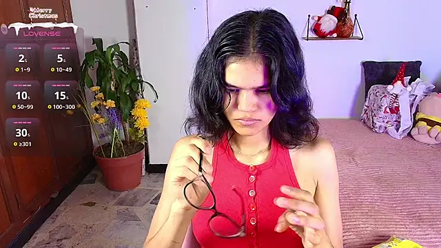 emycarver09 online show from November 17, 2025, 11:36 am