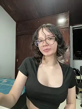 sukubo   online show from November 14, 2025, 4:49 am