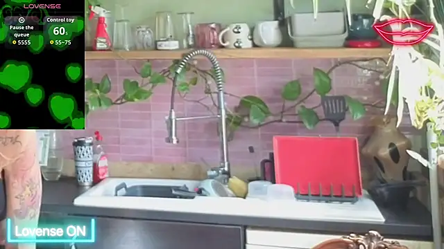 xl uk top trans online show from April 9, 2026, 12:00 pm