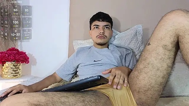 Snowlann online show from November 18, 2025, 12:30 pm