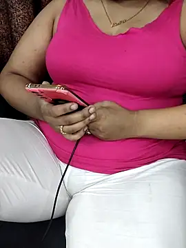 Snapshot of Cute_Pagli chatting on October 16, 2025, 9:28 am Cute Pagli online show from October 16, 2025, 9:28 am