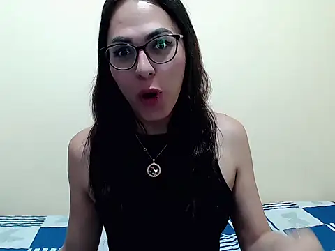 Snapshot of missblu chatting on December 1, 2025, 2:40 pm missblu online show from December 1, 2025, 2:40 pm