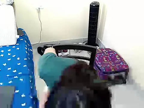 Snapshot of missblu chatting on November 6, 2025, 9:19 pm missblu online show from November 6, 2025, 9:19 pm