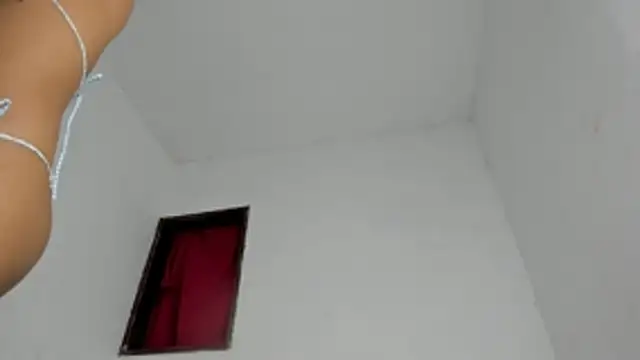 Snapshot of calliedemon_ chatting on August 5, 2026, 2:05 am calliedemon online show from August 5, 2026, 2:05 am