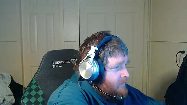 Snapshot of NeedyGlister chatting on September 24, 2025, 1:57 am NeedyGlister online show from September 24, 2025, 1:57 am