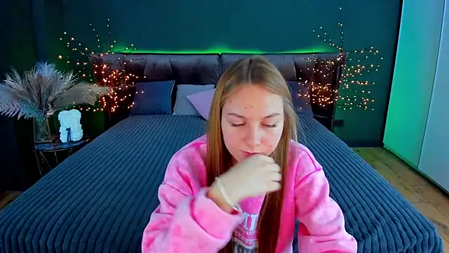 MilaAddams online show from November 30, 2025, 6:36 am