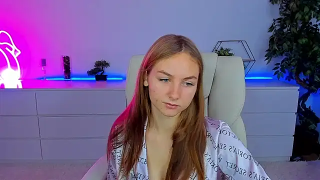 MilaAddams online show from October 25, 2025, 6:01 am