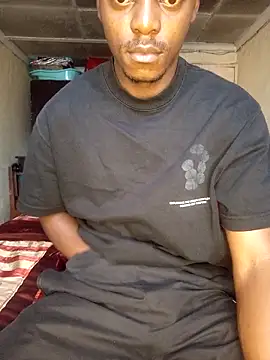 Snapshot of Hluga_25 chatting on December 17, 2025, 3:55 am Hluga 25 online show from December 17, 2025, 3:55 am