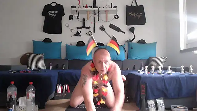 Snapshot of Sklave-Sille chatting on June 22, 2026, 5:10 pm Sklave-Sille online show from June 22, 2026, 5:10 pm