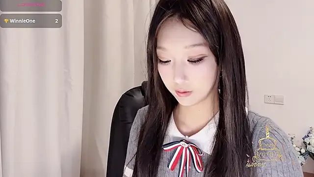 Snapshot of Winnie666- chatting on October 13, 2025, 3:13 pm Winnie666- online show from October 13, 2025, 3:13 pm