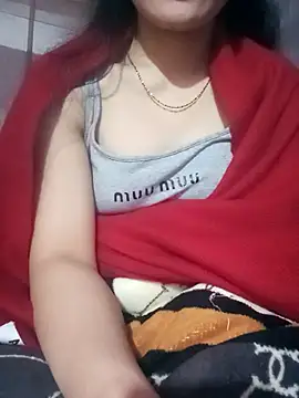 Snapshot of LucyyLy chatting on January 9, 2026, 12:06 am LucyyLy online show from January 9, 2026, 12:06 am