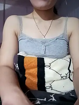 Snapshot of LucyyLy chatting on January 15, 2026, 11:52 pm LucyyLy online show from January 15, 2026, 11:52 pm