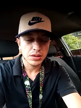 Snapshot of DebutingPathway chatting on October 26, 2025, 11:43 am DebutingPathway online show from October 26, 2025, 11:43 am